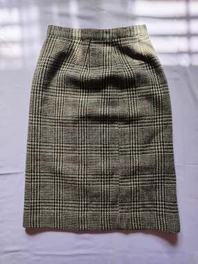 Vintage Anne Shaugnessy Plaid A-Line Skirt | 100% Pure Wool | Size 6